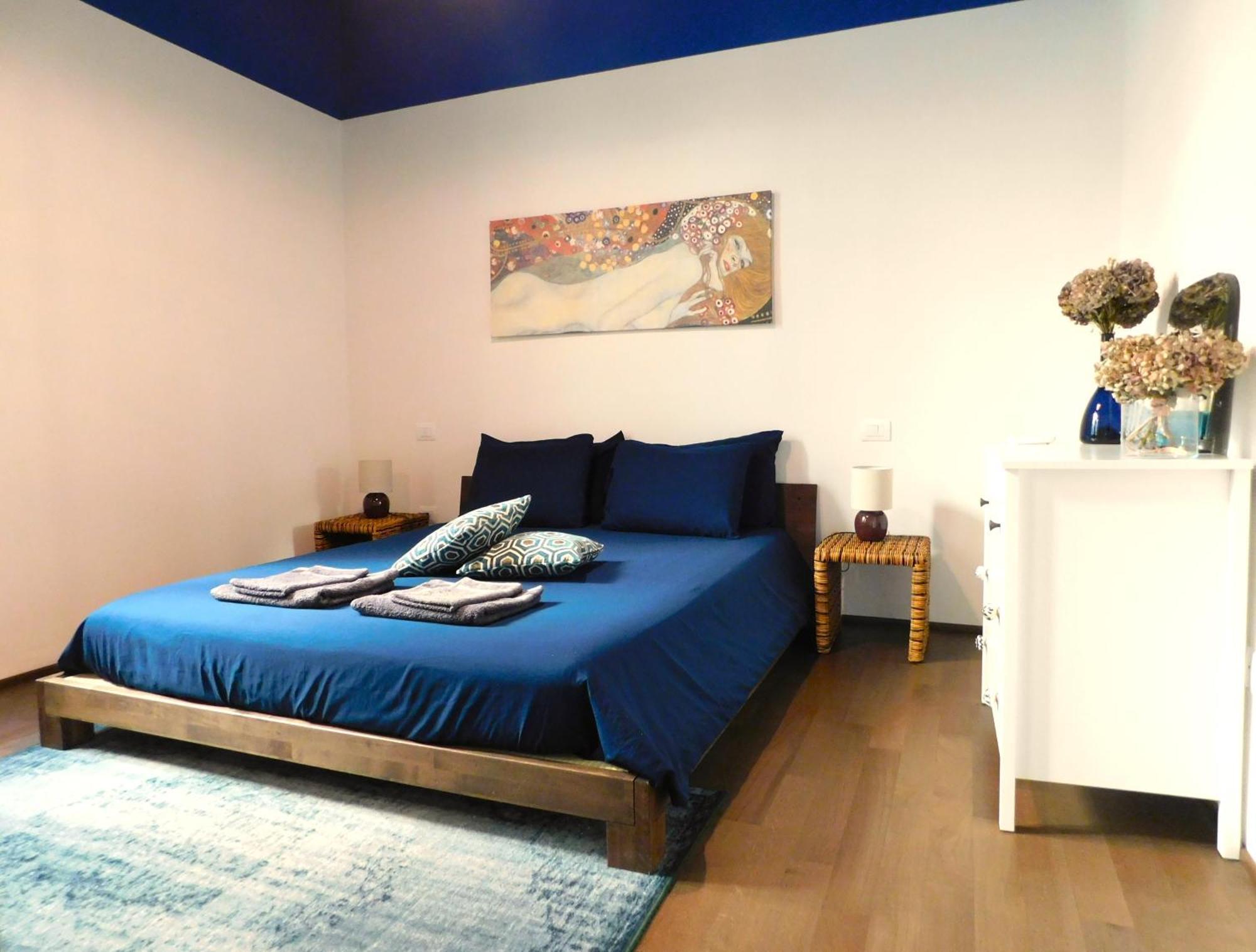 Bologna City Center Aldrovandi Flat Екстериор снимка